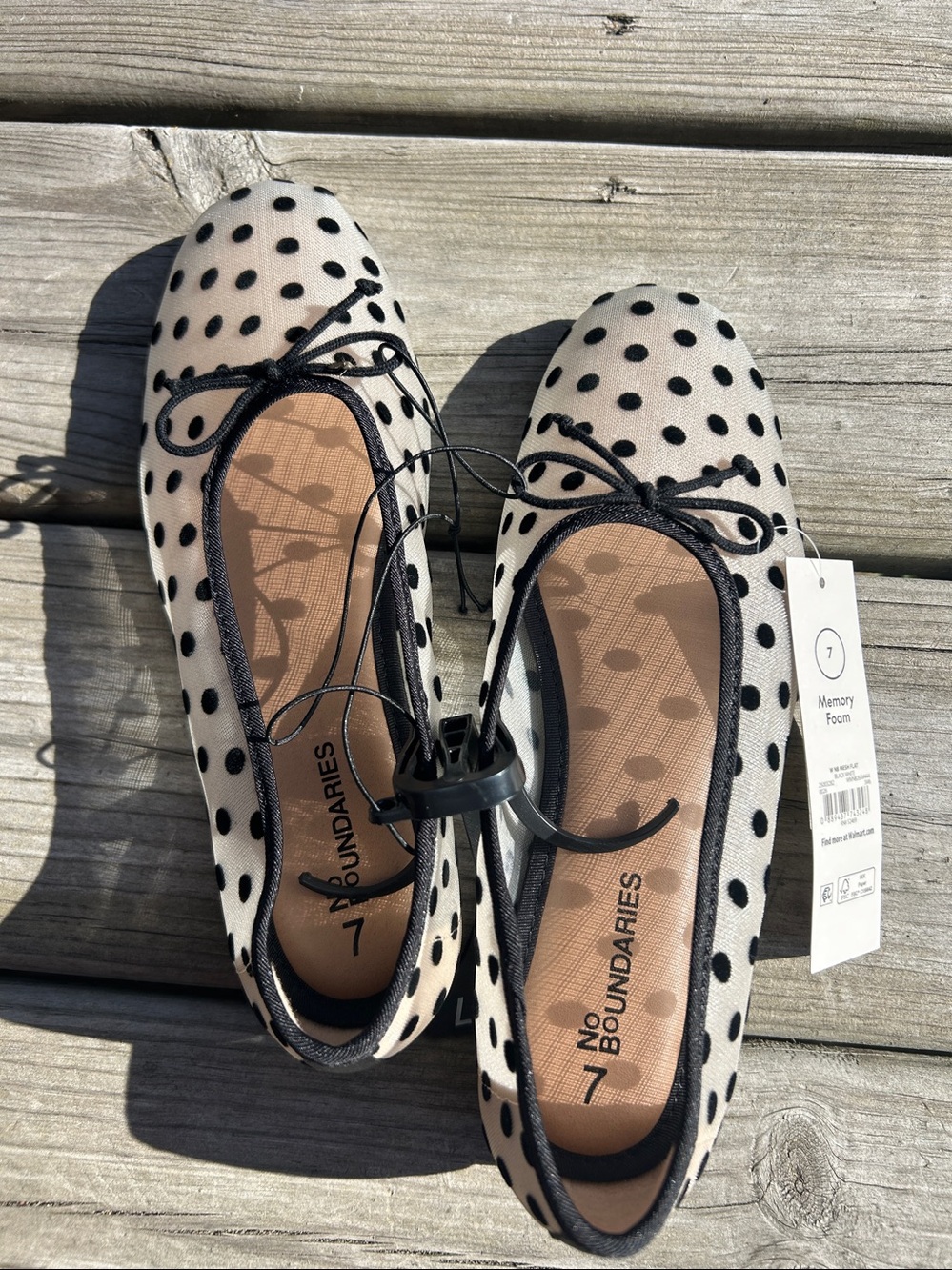 No Boundaries NWT Beige and Black Polka Dot Ballet Flats, Size 7